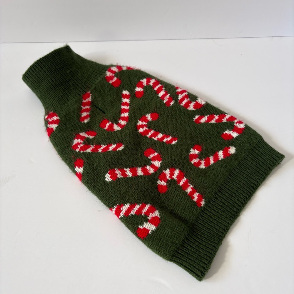 Bella Bean Candy Cane Dreams Dog Sweater Sleeveless Small Dog L Winter Warm Soft